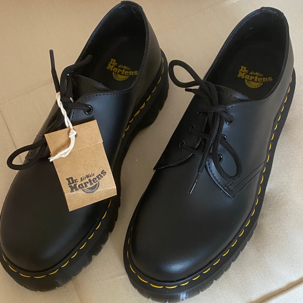 Dr. Martens 1461 Classic Oxford NEW with tags